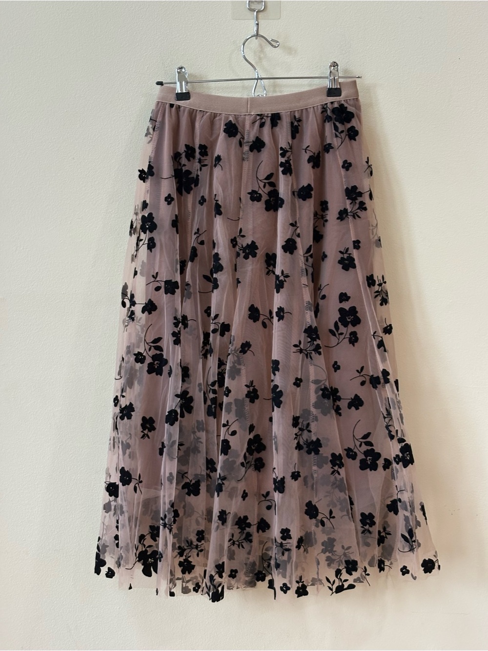 Chicwish 3D Posy Double-Layered Mesh Midi Skirt - Picture 5 of 7
